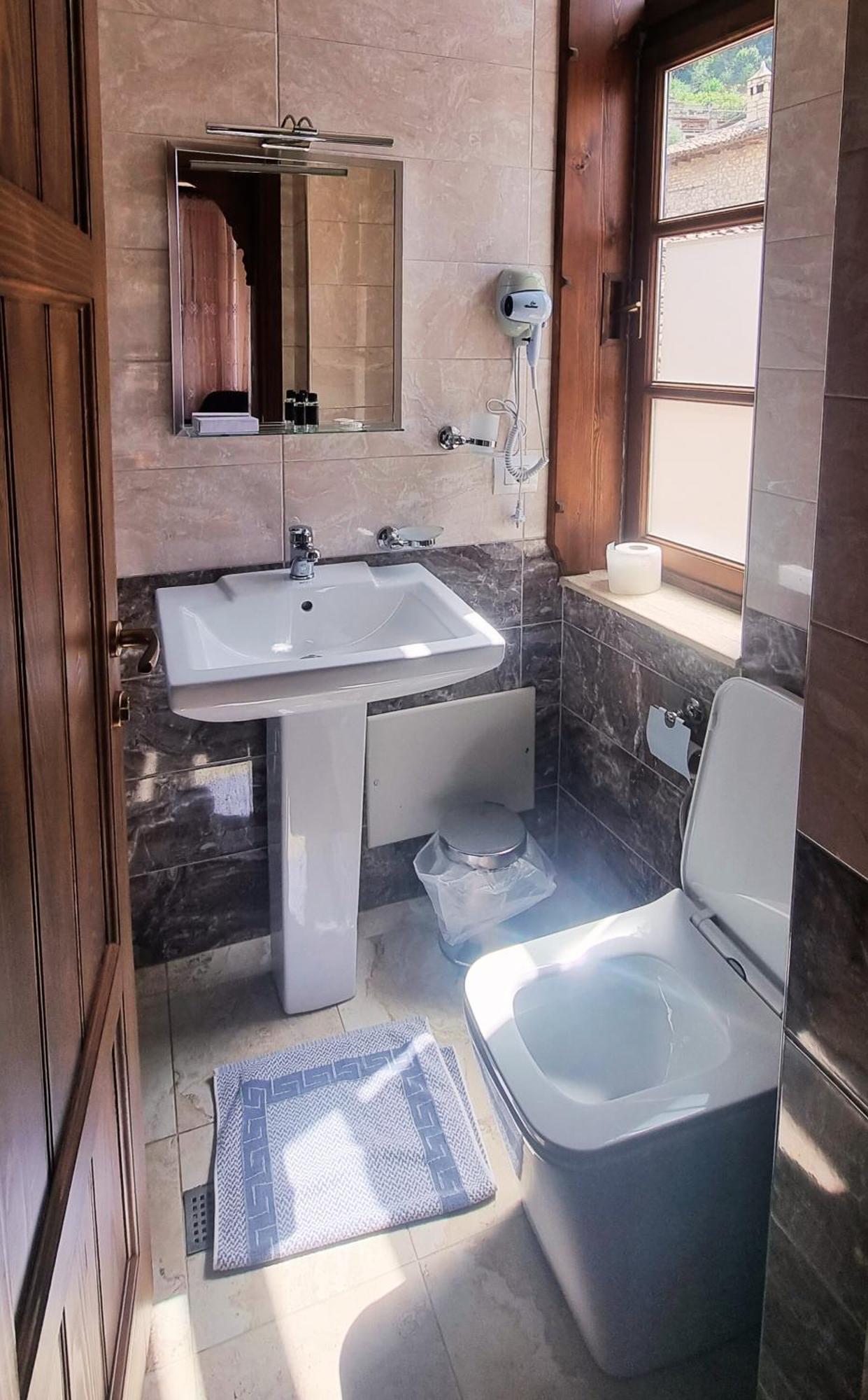 Hotel Gorica - Unesco Quarter Berat Luaran gambar