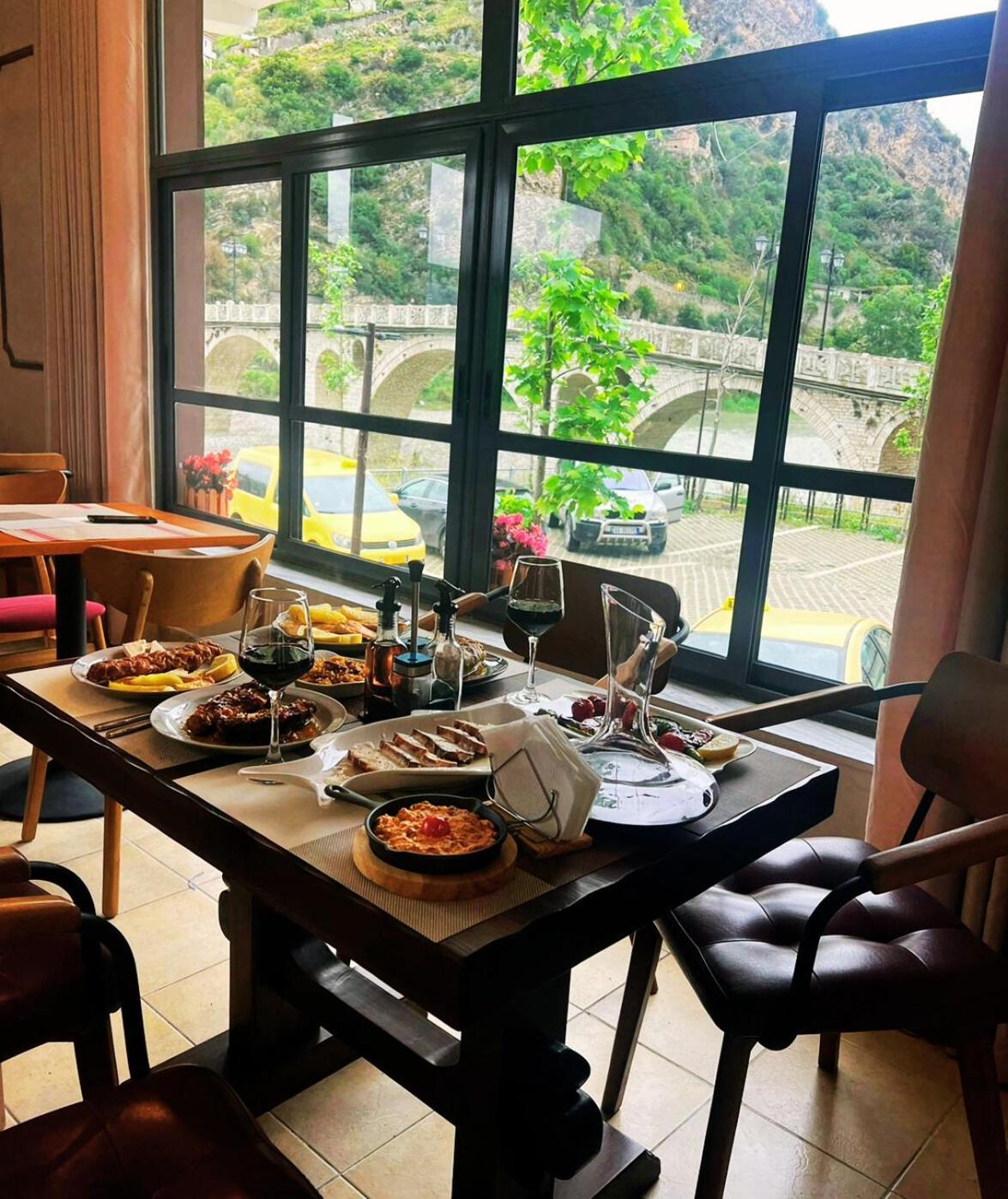 Hotel Gorica - Unesco Quarter Berat Luaran gambar