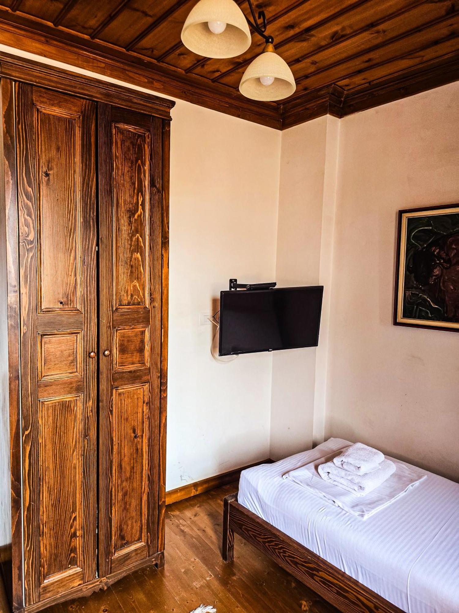 Hotel Gorica - Unesco Quarter Berat Luaran gambar